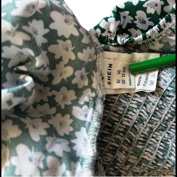 Floral Puff Sleeves Crop Top by SHEIN - Picture 4 of 4